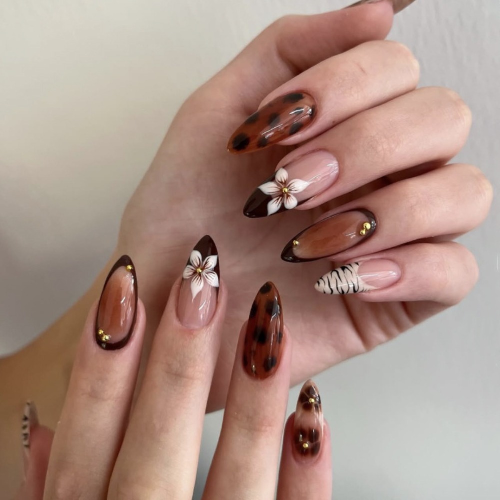 Pressed Flower Art - 24pcs Brown French Tip Press on